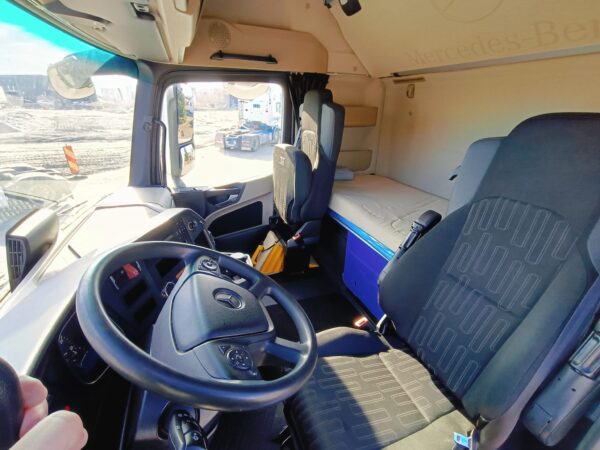 Mercedes-Benz Actros 1843 LS Full ADR , TOP !!! - imagine 7