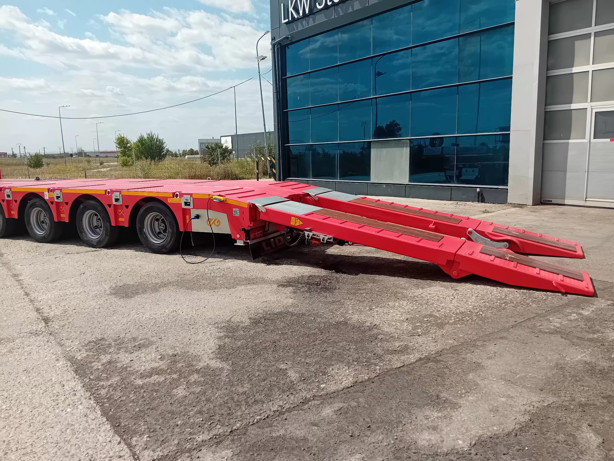 Lider TRAILER/LOW LOADER 4 AXE/4 AXELS, NOU/NEW TOP !!! - imagine 2