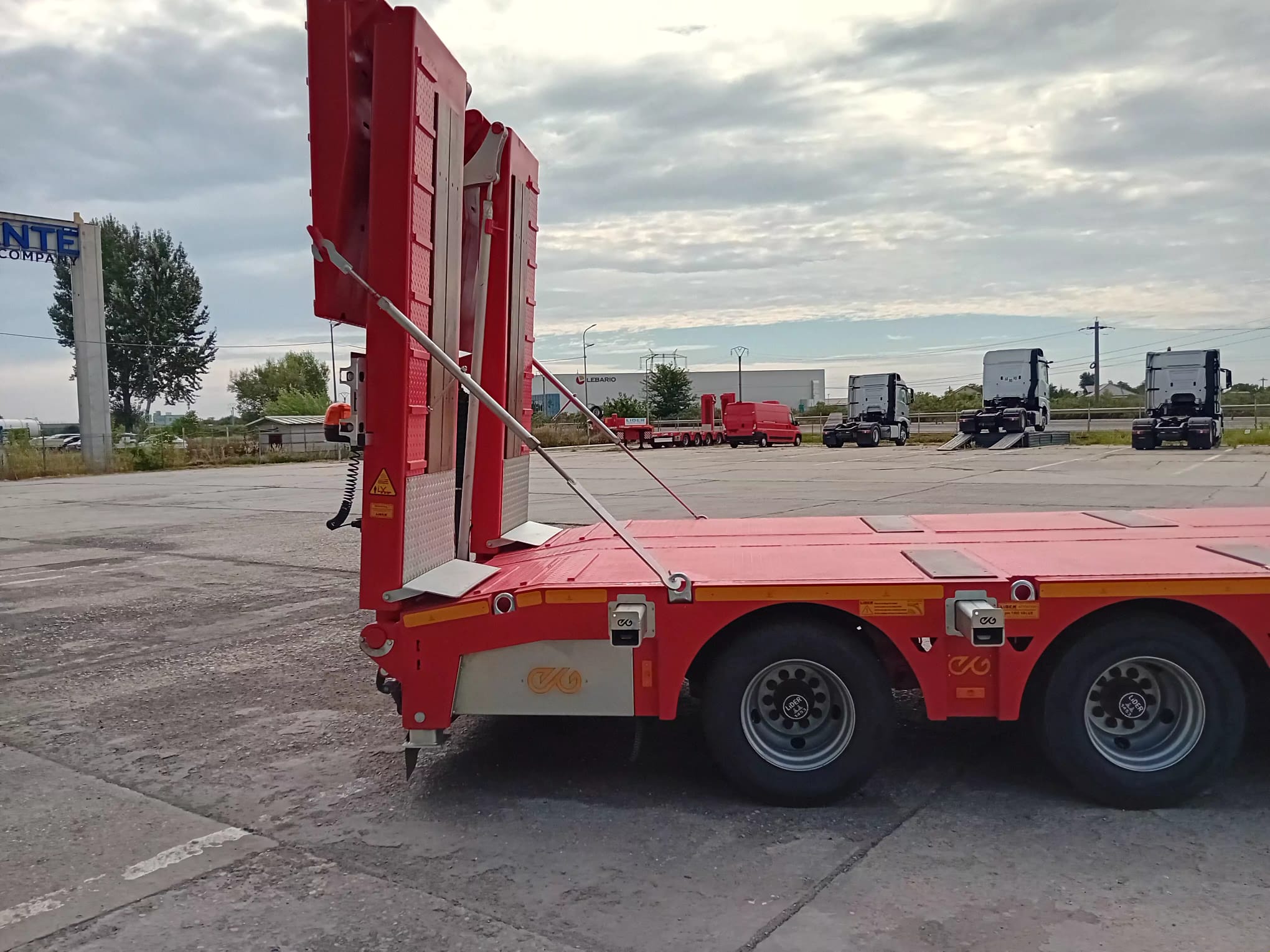 Lider TRAILER/LOW LOADER 3 AXE/3 AXELS, NOU/NEW TOP !!! - imagine 9